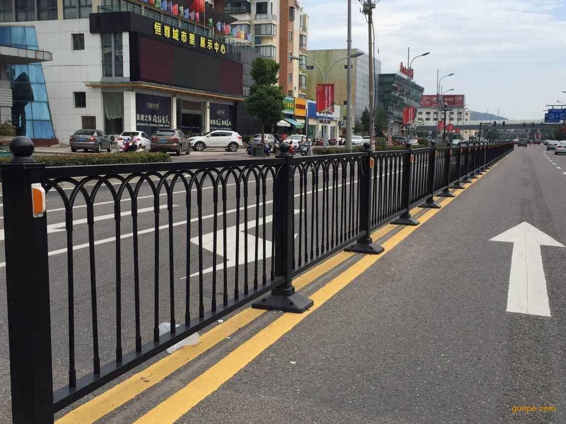 道路护栏施工方案