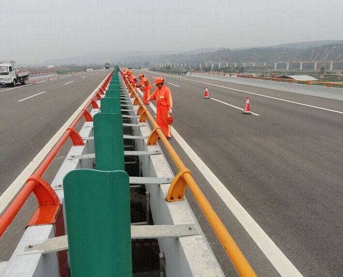 道路隔离护栏设置规范